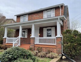 625 Warren Ave. in Front Royal, VA - Building Photo