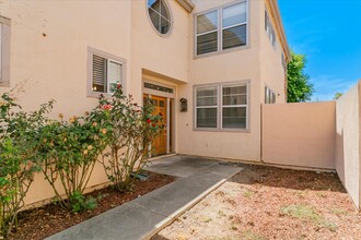 3047 Cll De Las Flores in San Jose, CA - Building Photo - Building Photo