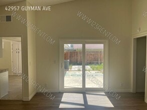 42957 Guyman Ave in Lancaster, CA - Building Photo - Building Photo