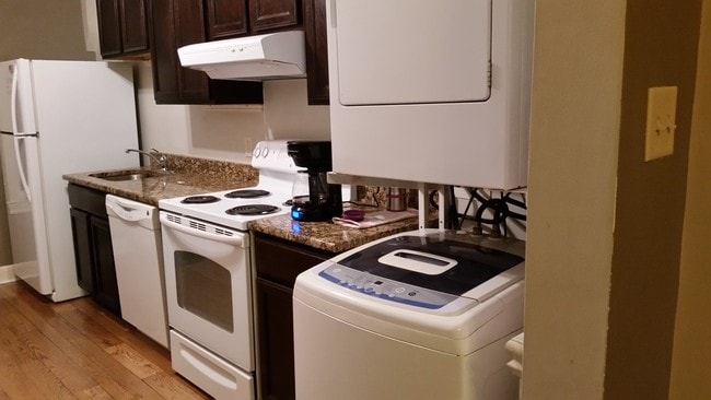 115 S Locust St in Hagerstown, MD - Building Photo - Building Photo