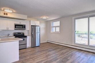 Cooper Towers in Brantford, ON - Building Photo - Building Photo