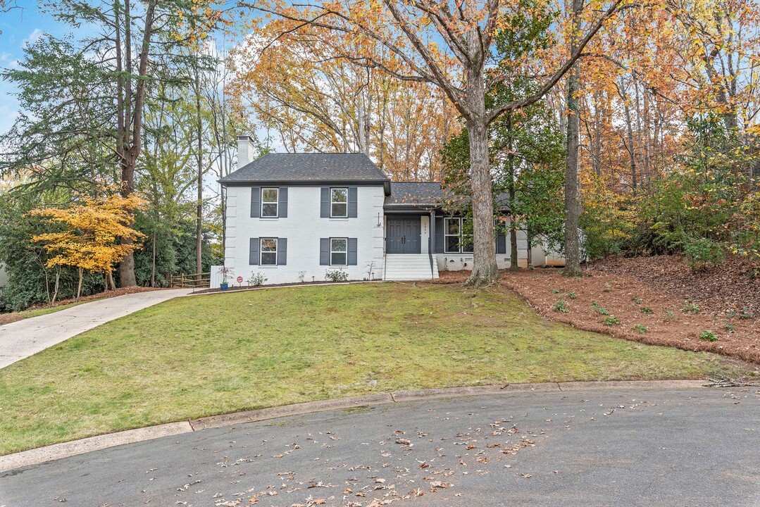 3800 Terrebonne Ct in Charlotte, NC - Foto de edificio