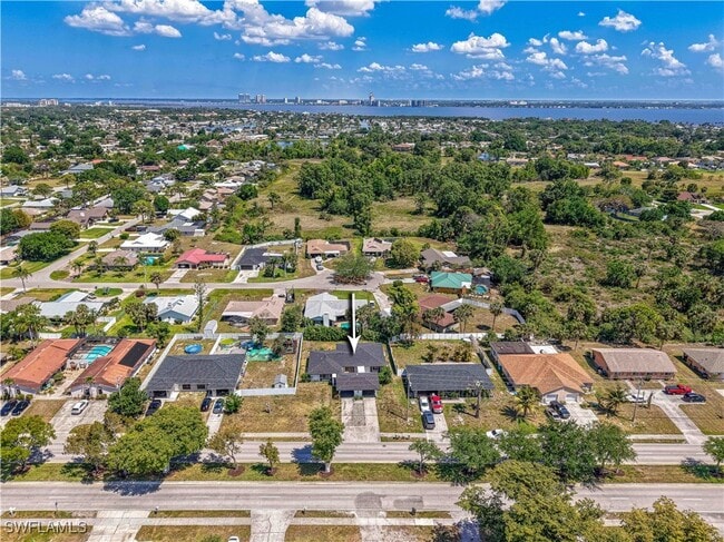 property at 523 SE 24th Ave