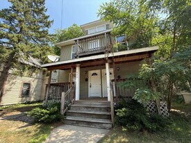 820 Geneva Ave SE in Grand Rapids, MI - Building Photo
