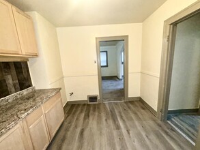 18540 Russell in Highland Park, MI - Building Photo - Building Photo