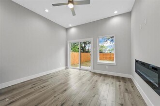 2505 Birmingham Ave in Dallas, TX - Building Photo - Building Photo