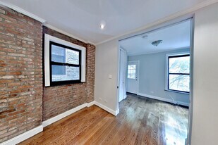 436 W 52nd St, Unit 8D in New York, NY - Building Photo