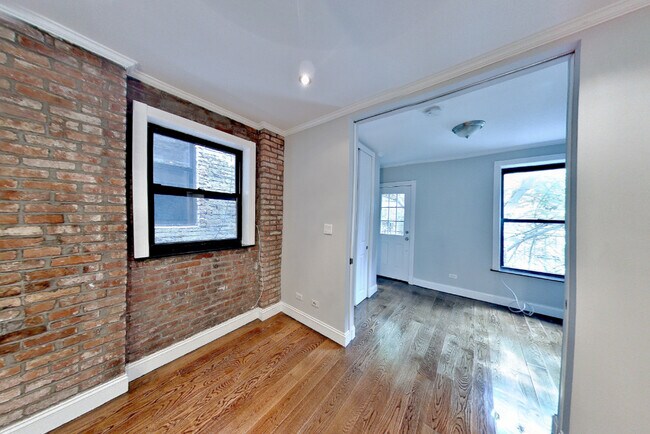 436 W 52nd St