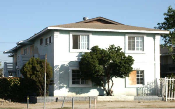 11487 Sherman Way in North Hollywood, CA - Building Photo - Building Photo