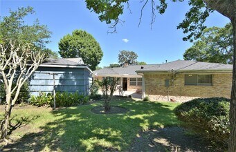 6011 Arboles Dr in Houston, TX - Building Photo - Building Photo