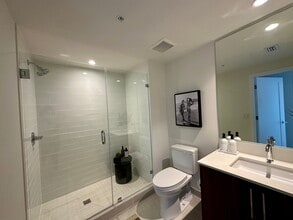 1040 SW 4th Ave, Unit B3 in Miami, FL - Building Photo - Building Photo