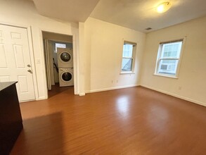 93A Hillside St, Unit 2 in Boston, MA - Building Photo - Building Photo