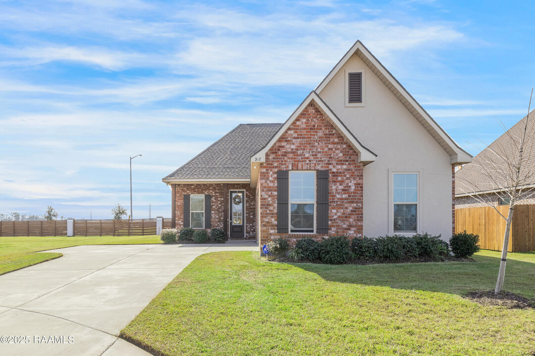 317 Archer St in Youngsville, LA - Building Photo