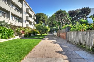 22 28th Ave in Venice, CA - Foto de edificio - Building Photo