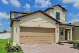 755 Carlyle Way in Fort Pierce, FL - Building Photo - Building Photo