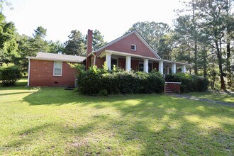 308 Summit St in Aberdeen, NC - Foto de edificio - Building Photo