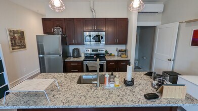 273 Bullocks Point Ave in East Providence, RI - Building Photo - Building Photo