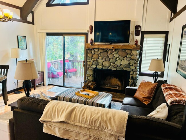 property at 989 Tahoe Boulevard