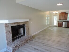 213 Southgate Dr in Crestview, FL - Building Photo - Building Photo