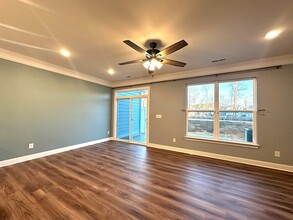 4008 Rothwood Ln in Harrisburg, NC - Foto de edificio - Building Photo