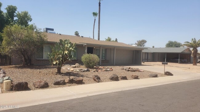 3719 W Hearn Rd in Phoenix, AZ - Building Photo - Building Photo