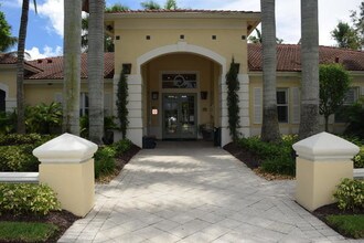 6874 W Sample Rd-Unit -6874 in Coral Springs, FL - Building Photo - Building Photo