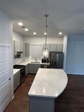 10203 Erwin Trl in Austin, TX - Building Photo - Building Photo