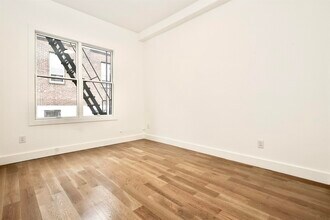 250 Van Horne St in Jersey City, NJ - Building Photo - Building Photo
