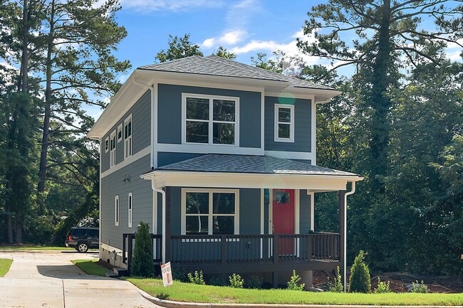 property at 1725 Crest Rd