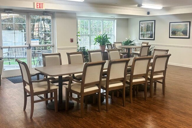 SUMTER PLACE APARTMENTS in Sumter, SC - Foto de edificio - Building Photo