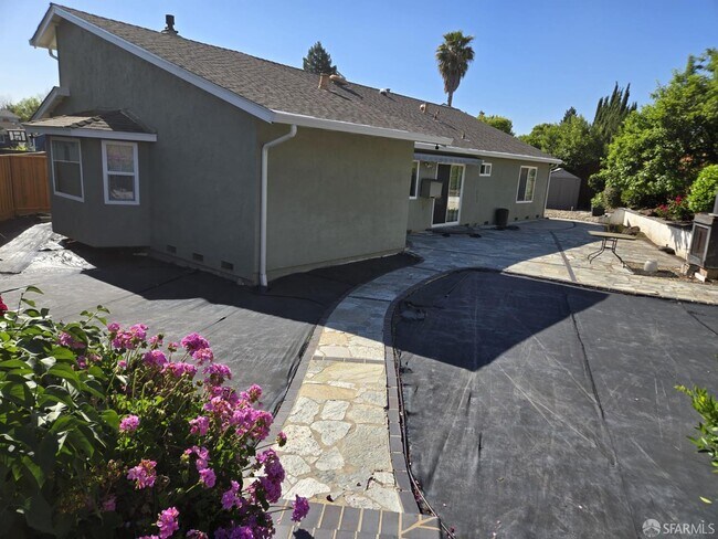 325 Goshen Ct in San Ramon, CA - Building Photo - Building Photo