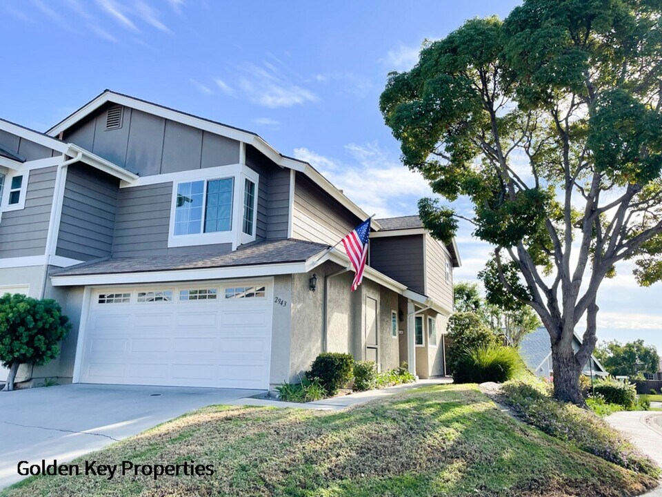 2943 Lexington Cir in Carlsbad, CA - Building Photo