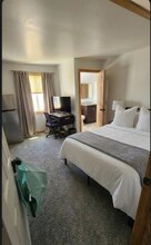 316 Halle Dr in Euclid, OH - Building Photo - Building Photo