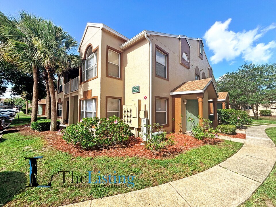 5460 E Michigan St in Orlando, FL - Building Photo