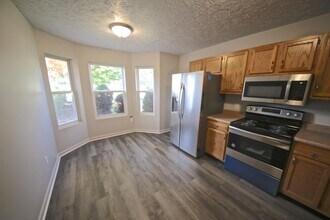 876 Meadowlands Dr in Ellettsville, IN - Building Photo - Building Photo