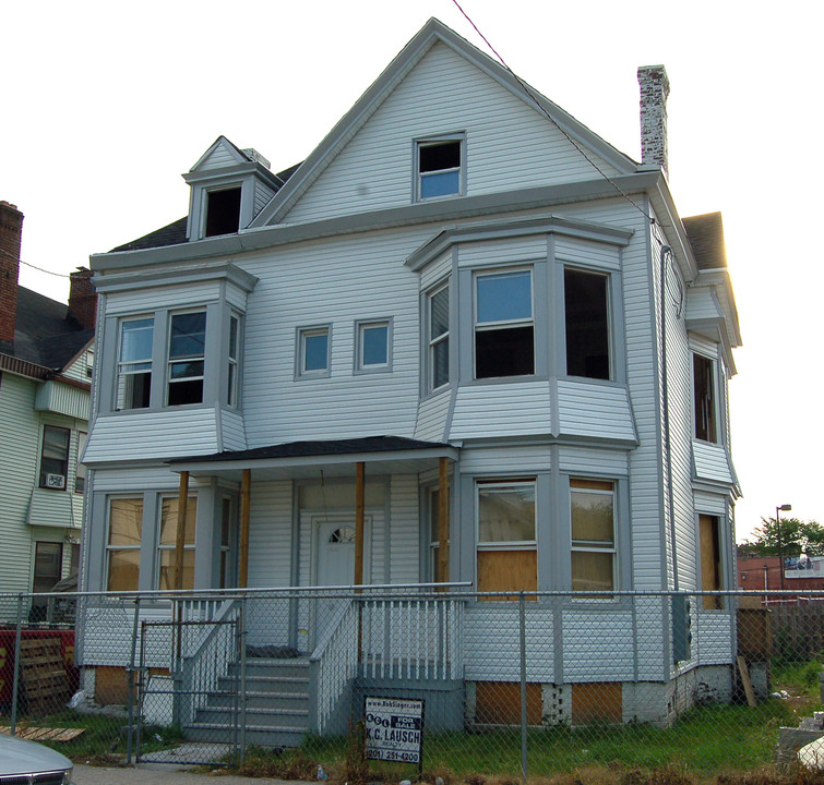 11-13 Vermont Ave in Newark, NJ - Building Photo