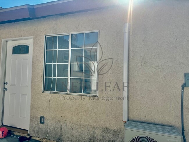 property at 653 W Fernleaf Ave