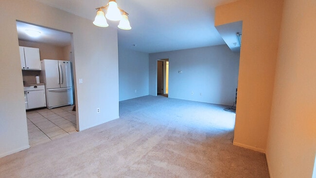 31993 W 12 Mile Rd in Farmington Hills, MI - Building Photo - Building Photo