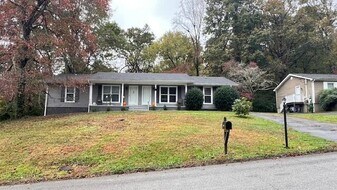 6275 Teletha Ln in Chattanooga, TN - Building Photo