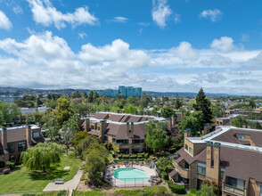 Pelican Cove in Redwood City, CA - Building Photo - Building Photo