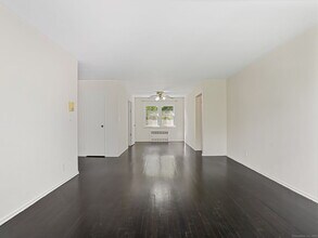 262 Glenbrook Rd in Stamford, CT - Building Photo - Building Photo