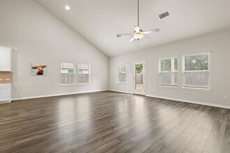 205 Durango Downs Dr in Hutto, TX - Building Photo - Building Photo