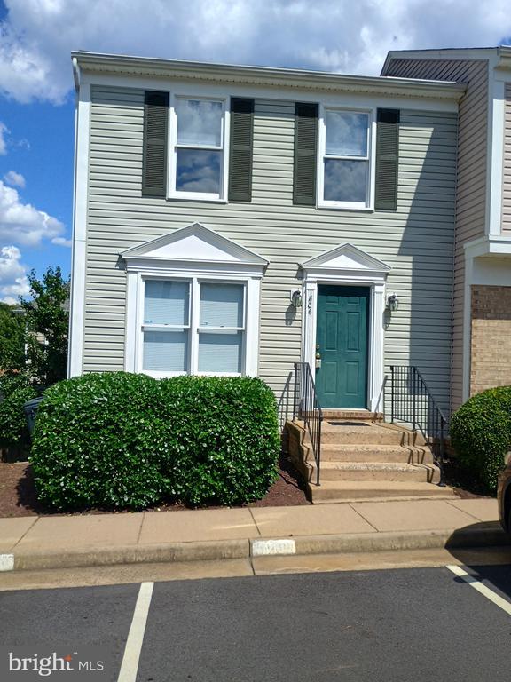 property at 806 Grove Ave