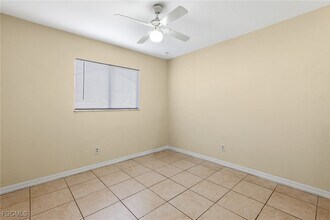 3733 16th St W in Lehigh Acres, FL - Foto de edificio - Building Photo