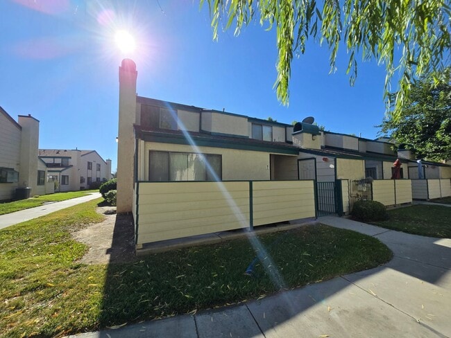 44500 15th St E in Lancaster, CA - Building Photo - Building Photo