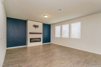 251 Antler Bnd in San Antonio, TX - Building Photo - Building Photo