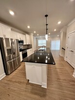 822 Teacher Mitchell Rd in Glen Burnie, MD - Building Photo