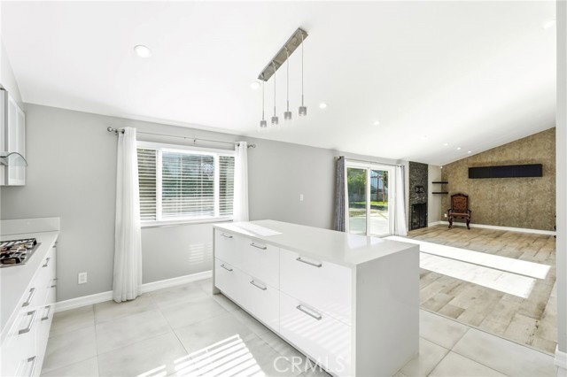 12835 Titian Ave in Los Angeles, CA - Building Photo - Building Photo