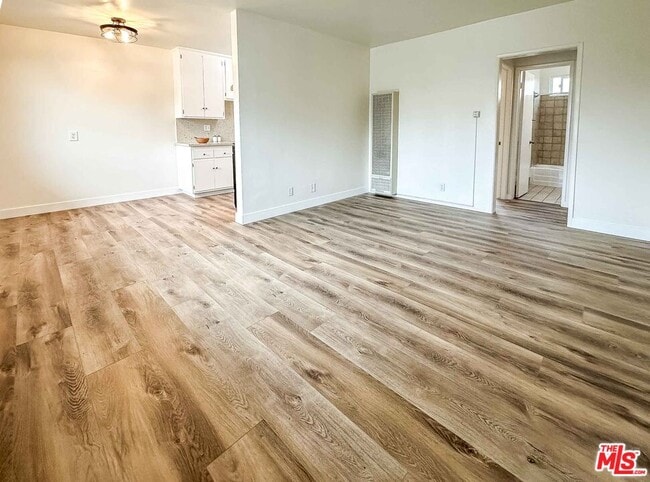 property at 2540 3rd Ave