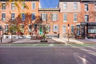 2207 Lombard St in Philadelphia, PA - Building Photo